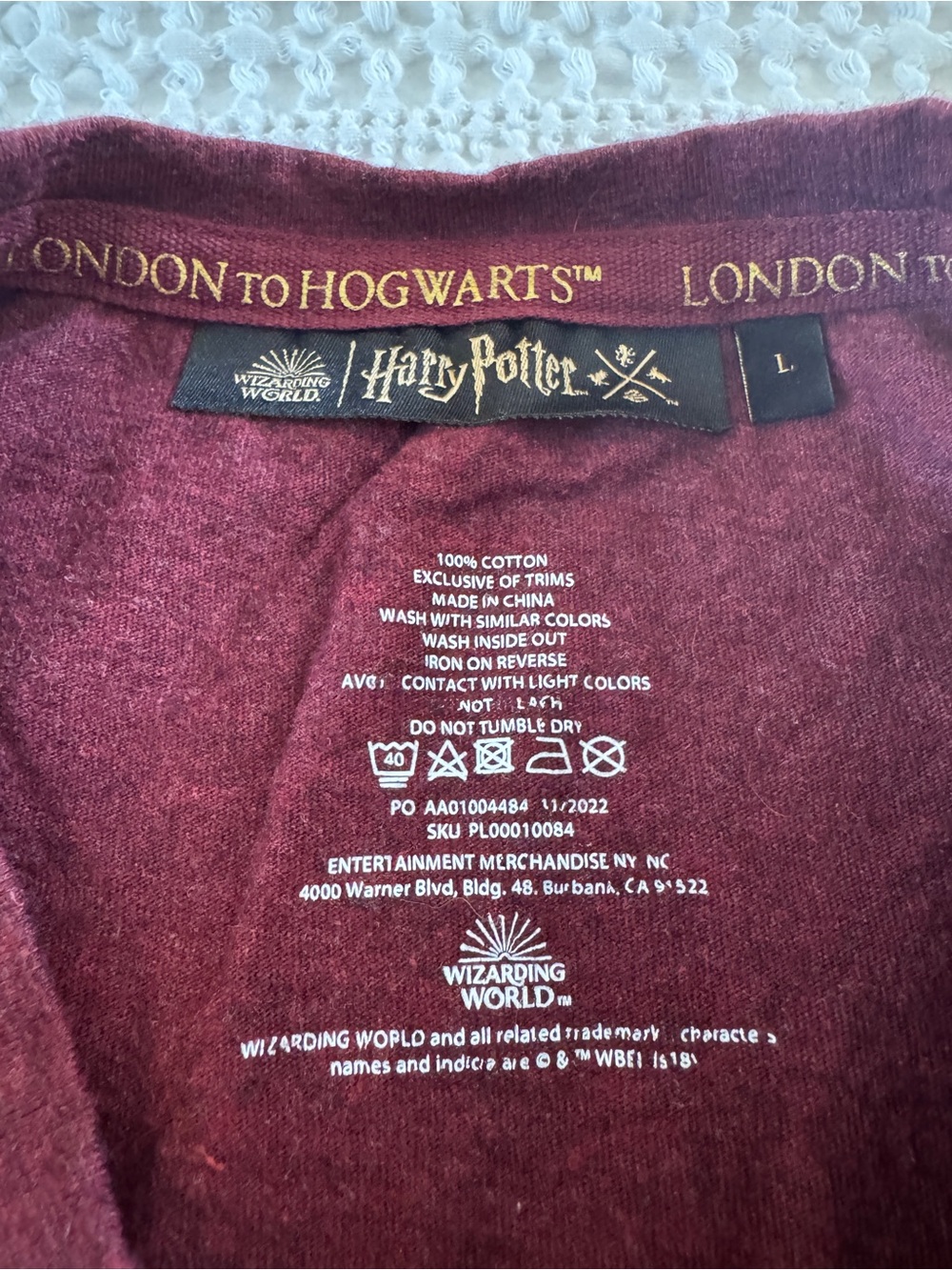 Harry Potter Platform 9 3/4 Burgundy Graphic T-Shirt L - Picture 3 of 6